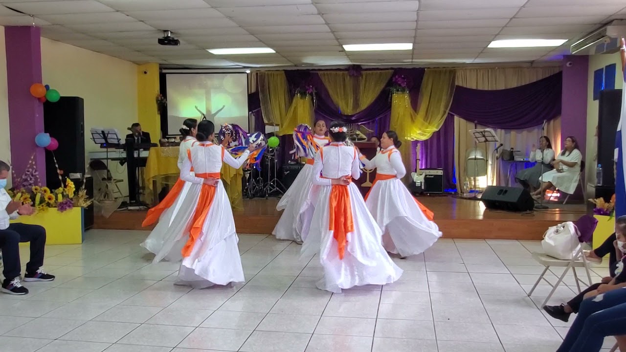 Danza "Levantate, Bueno es, Roni Roni" de Paul Wilbur