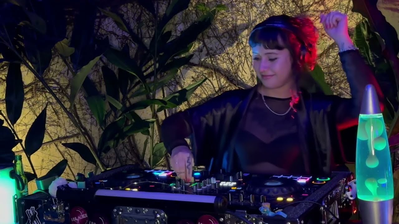 0008 RADIO UNLADIES - ROSE - PSICODELÍCIA GRAVE ⚡️