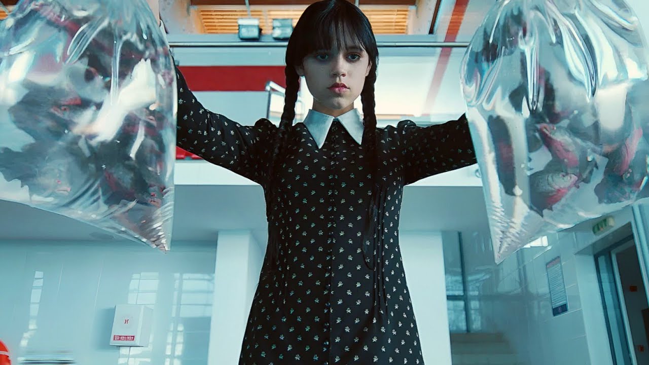 Bully Girl Unleashes Piranhas into Swimming Pool During School Swim | The Movie Maps