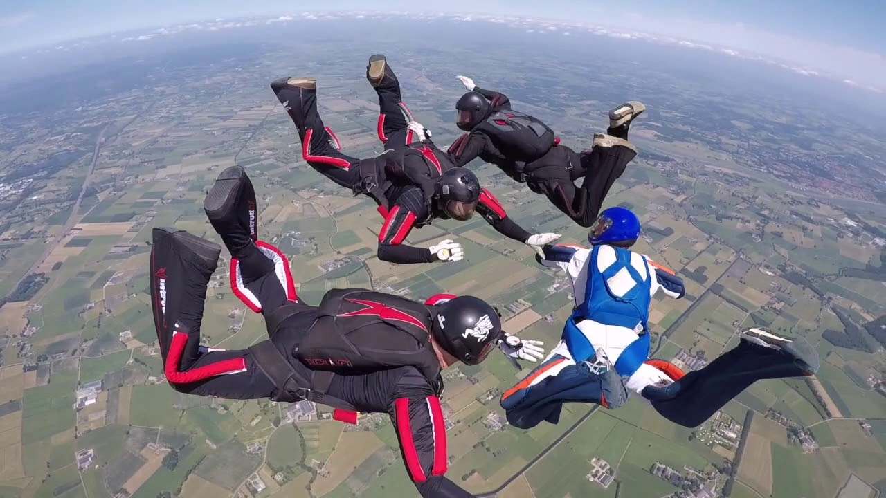 KEEP THEM FLYING | outdoor and indoor FS4 skydiving | 2019