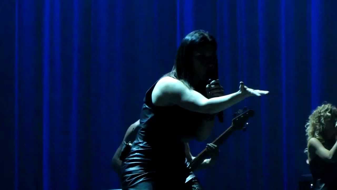 Laura Pausini - Tra Te E Il Mare (Live from Rome Dec. 11th 2013)