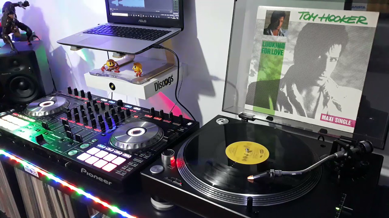 TOM HOOKER - LOOKING FOR LOVE (DUB) - 1987