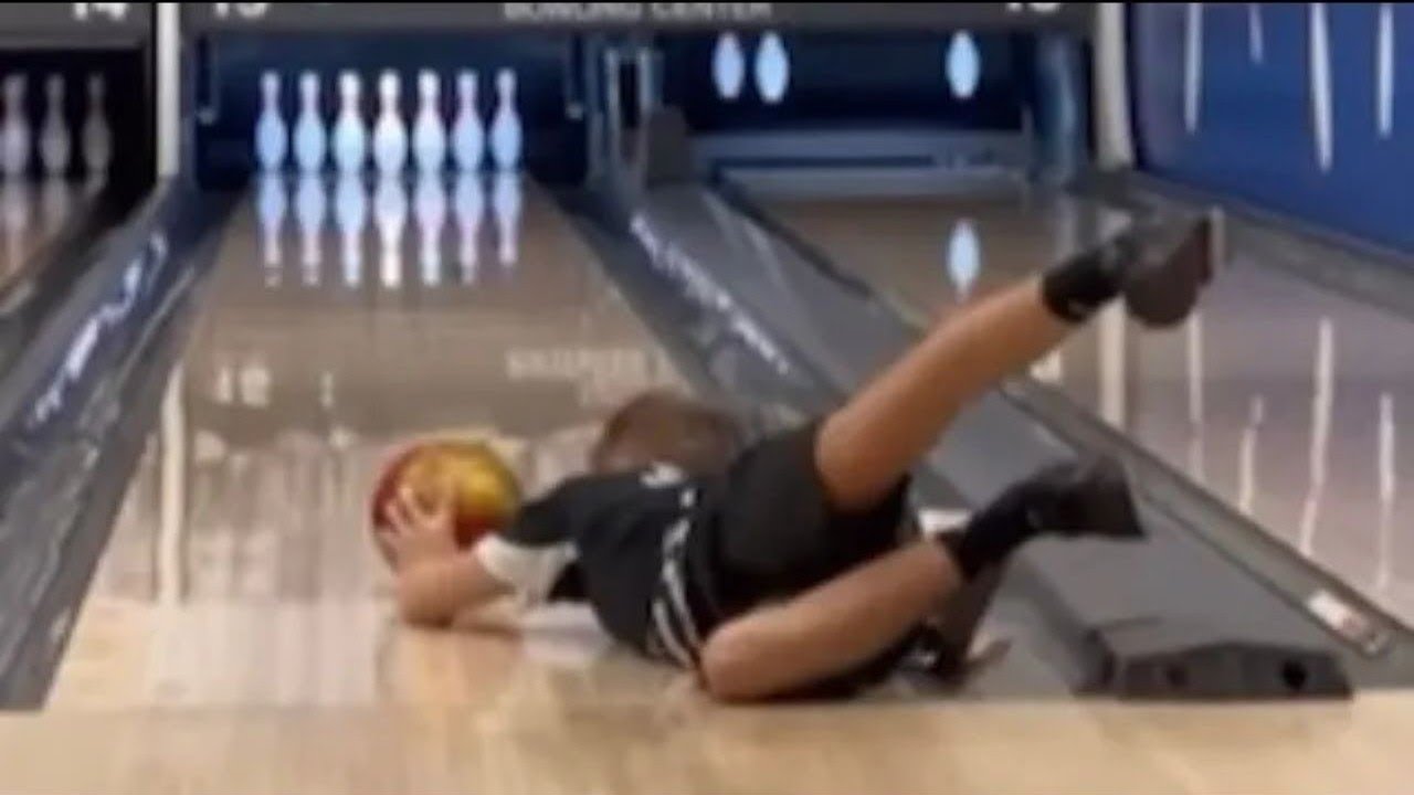 Epic Bowling Fails Compilation 🎳😂 | Funny Bowling Fails | WidoFails