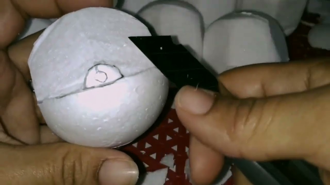 Cómo tallar las bolitas de icopor para las caras de fofuchas