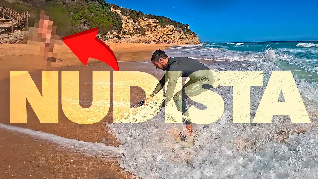 Skimboard entre NUDISTAS en la Pequeña lulu (Caños de meca)