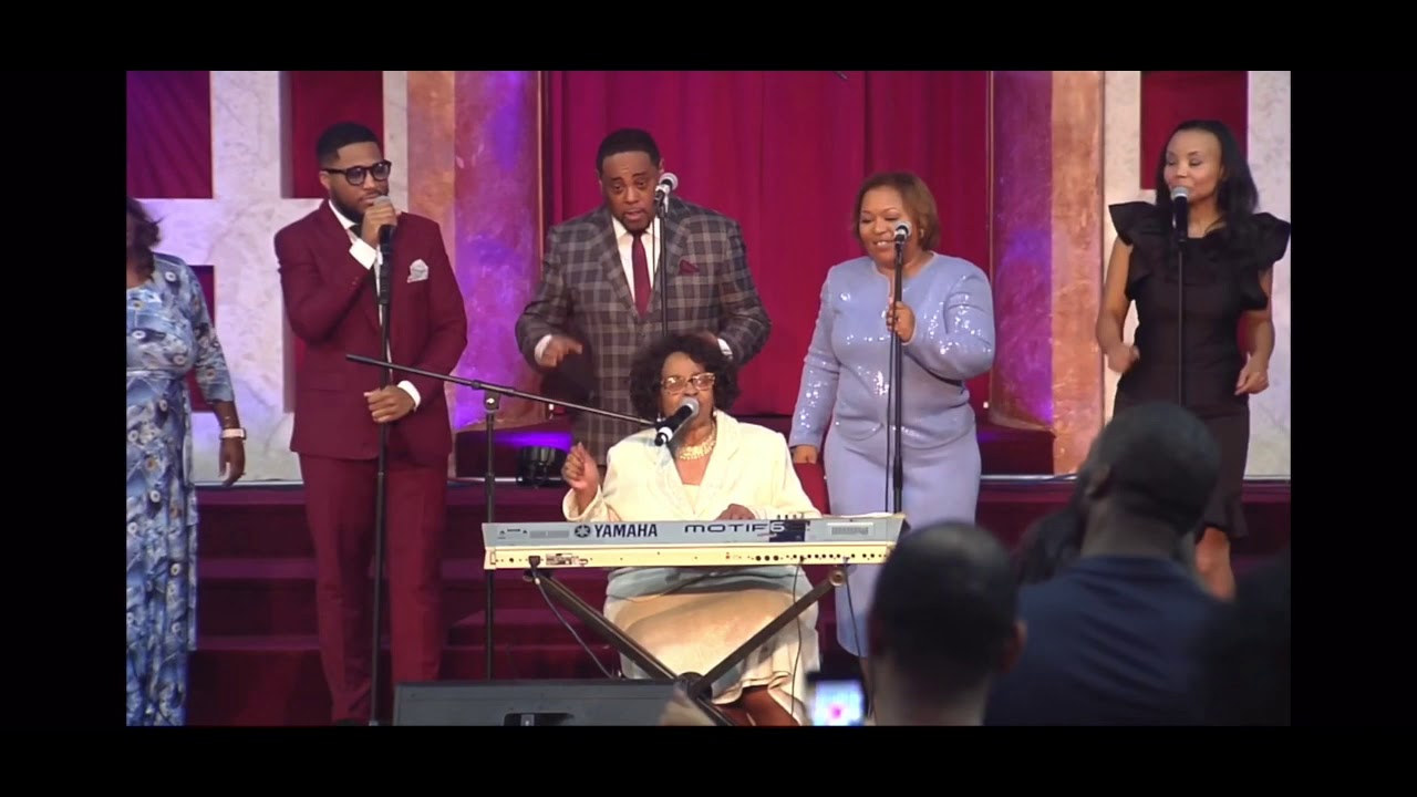 Twinkie Clark at Bailey Cathedral *NEW