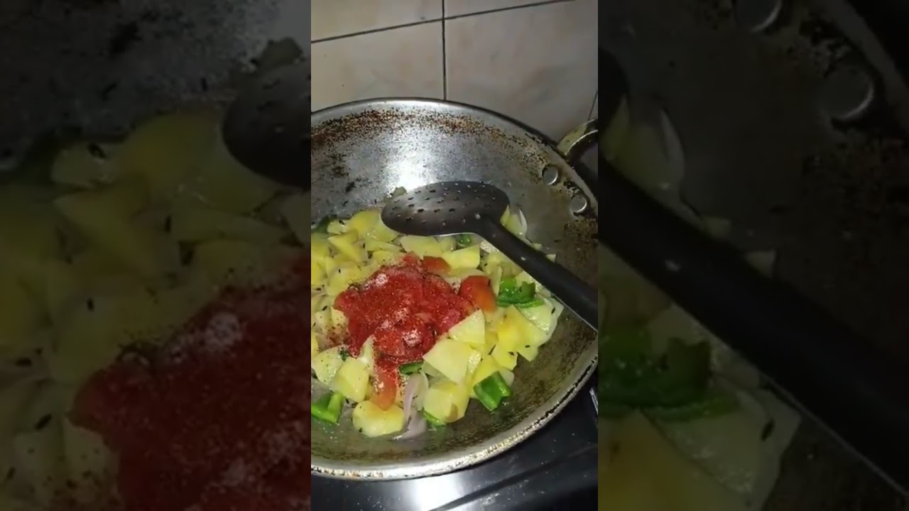 Aalu pyaaz shimla mirchi ki sabji is tarike se banegi ek dum tasty sabji #gauriskitchen 