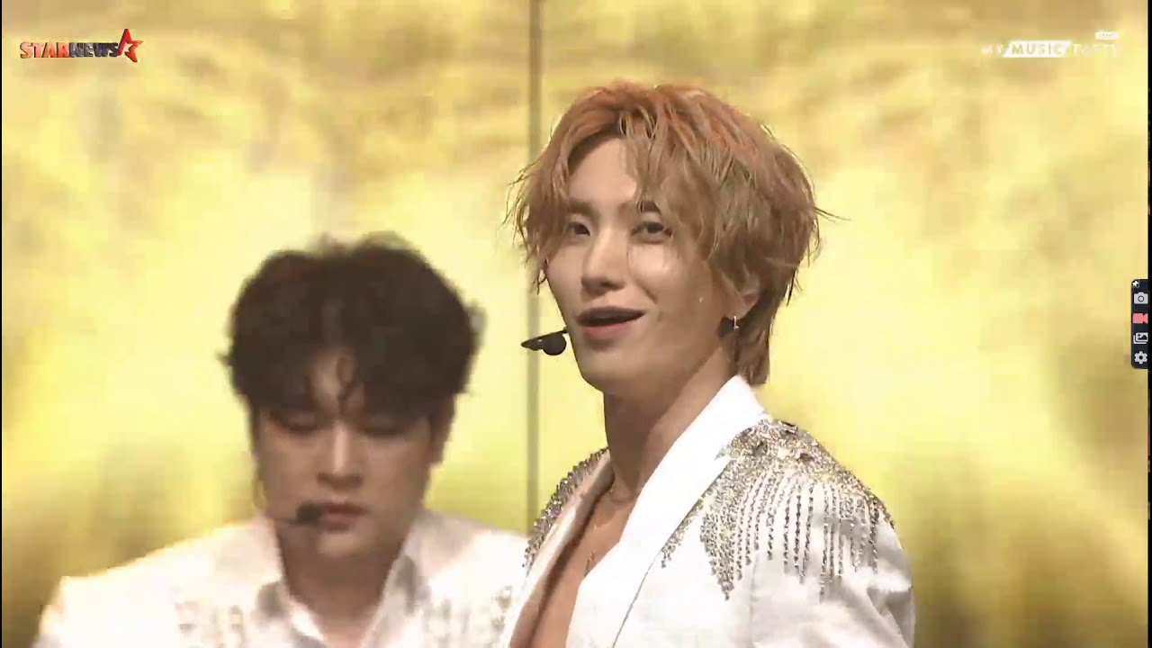 201128 Asia Artist Awards - Super Junior performing U + Sorry Sorry + Mr Simple + Black Suit (HD)