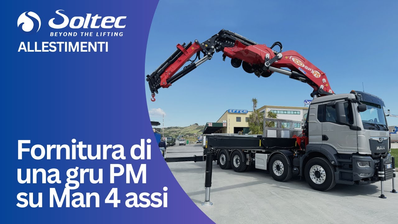 Allestimento di una gru PM su veicolo 3 assi con pianale allungabile | made in Soltec.