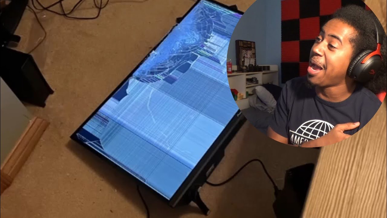 Playing Mario Kart Wii Until I Unlock Funky Kong But Then I Broke My TV | (Skylight Reacts)