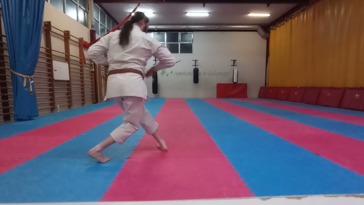 Basantui dai San: Kata de kobudo para sai