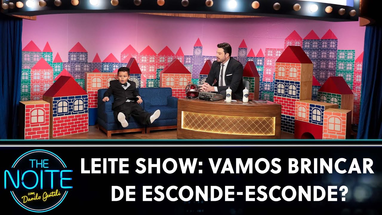 Danilo Gentili prega peça nas crianças do Leite Show | The Noite (10/07/24)