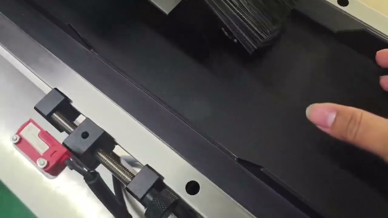 Yide Automatic Labeling Machine makes product packaging faster &ndash; with high precision