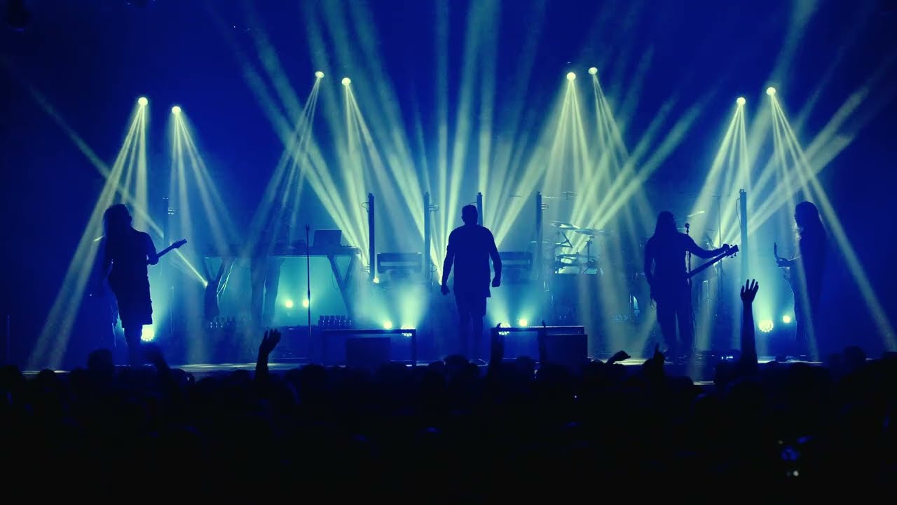 Roots The Nu Metal Resurrection Tour Take Look a Around Live in Paris 15