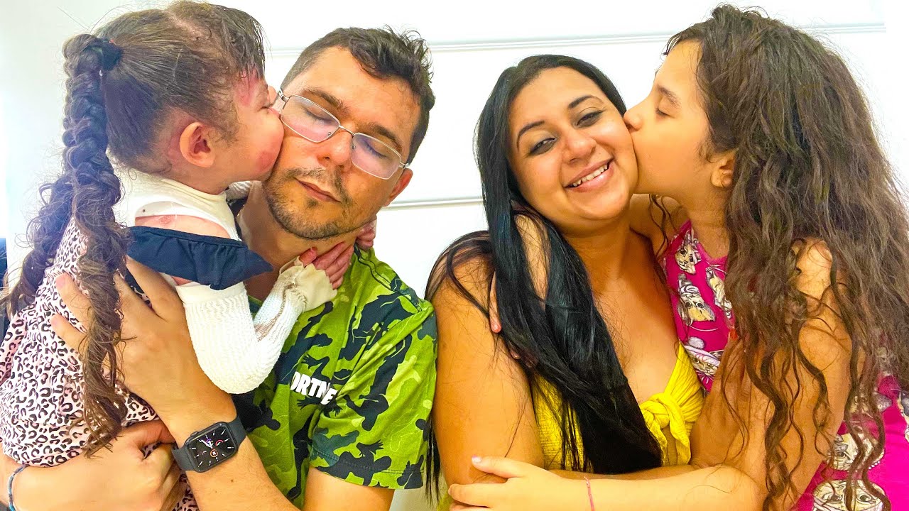 O PAPAI E A MAMÃE FORAM EMBORA!!! O RETORNO!!