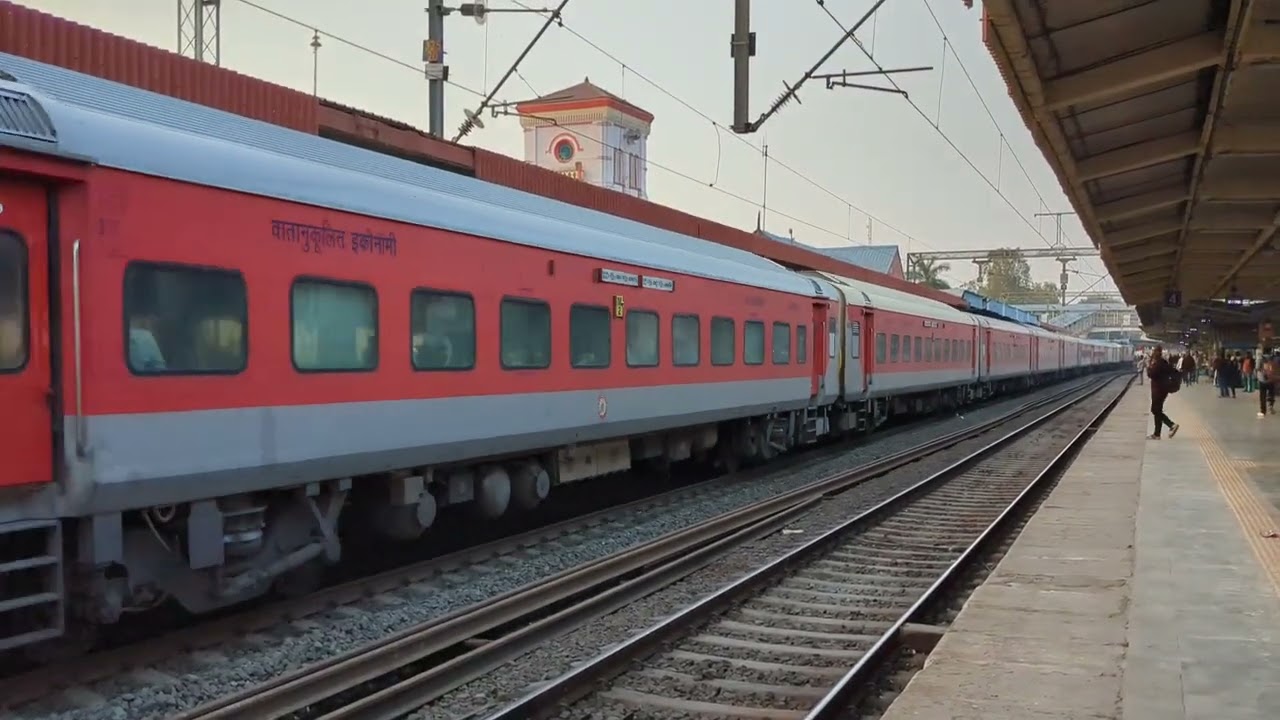 12480 Mumbai Bandra Terminus - Jodhpur Suryanagari Express skip bharuch junction |Wap5 + 23 coaches
