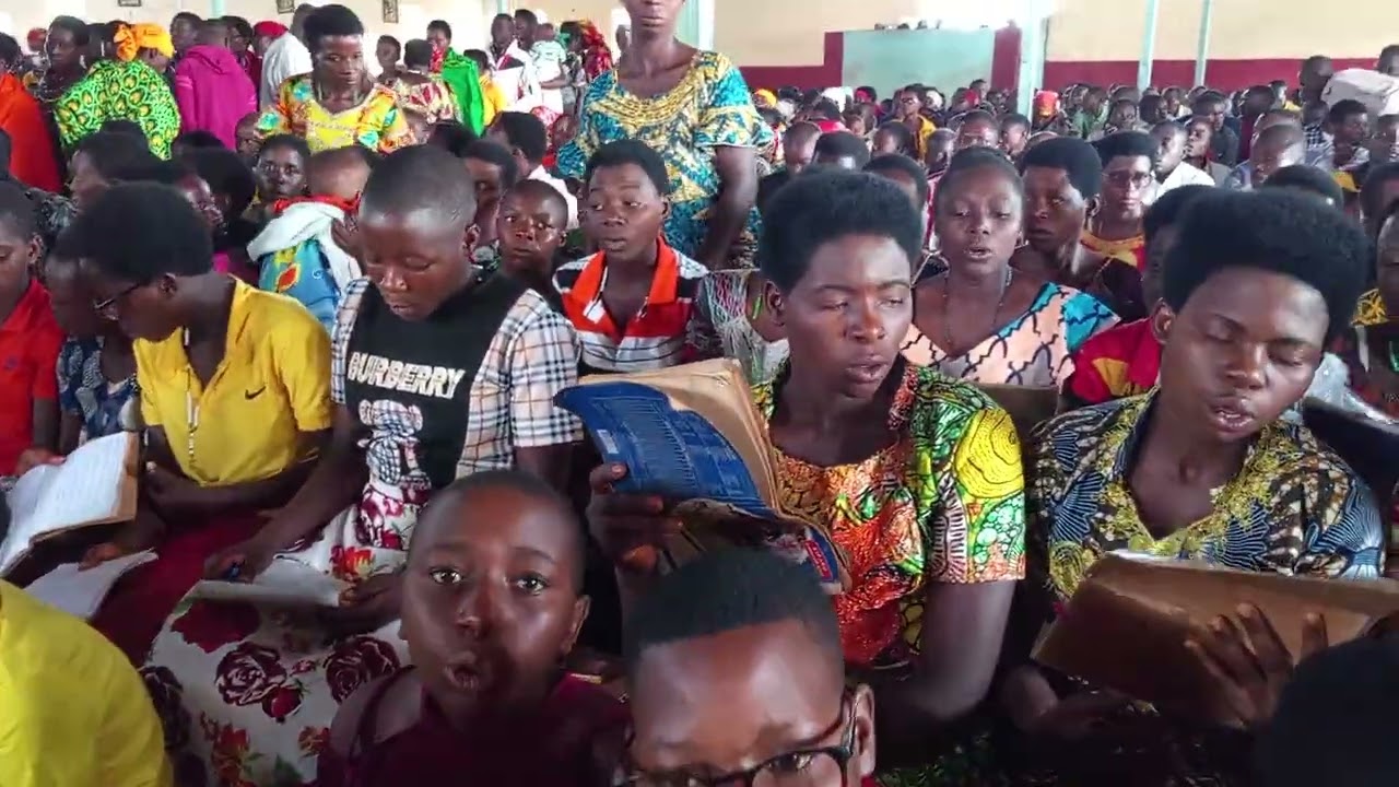 YEZU KRISTU NIWOWE MUGATI 
