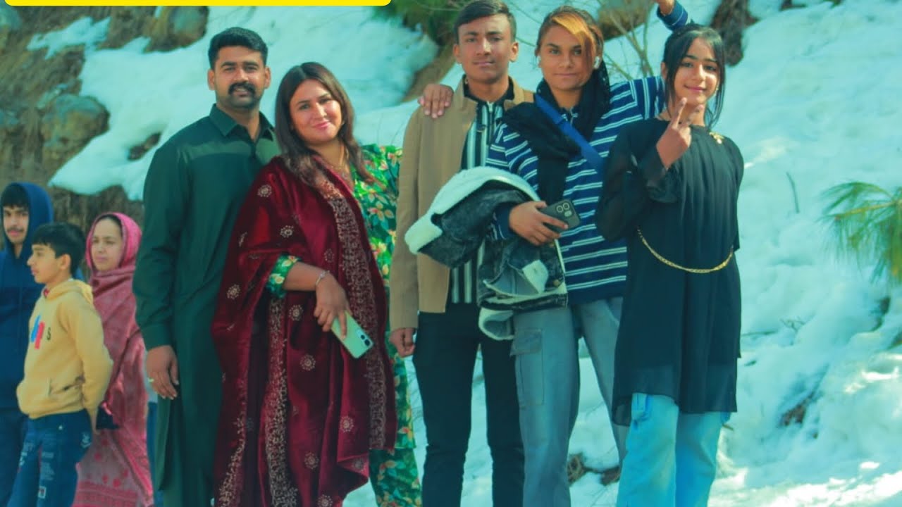 Barf mein enjoy Kiya.#strongjattivlog 