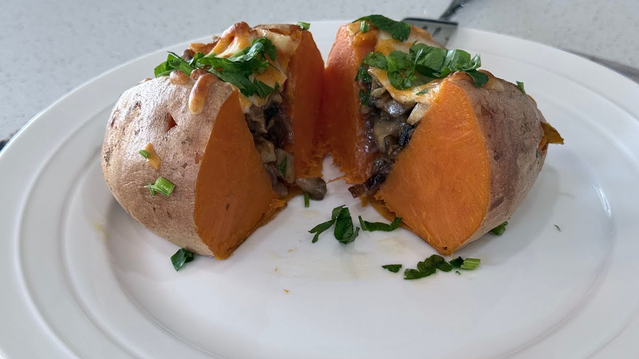 Картопля солодка(батат) запечена з грибами і сиром - смачно і ситно! 🥔  Sweet potatoes baked