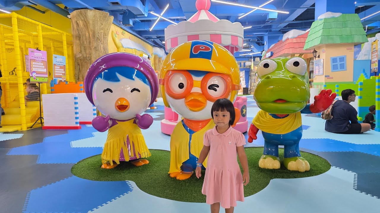 PLAYING IN PORORO PARK INDONESIA PIM !!! 