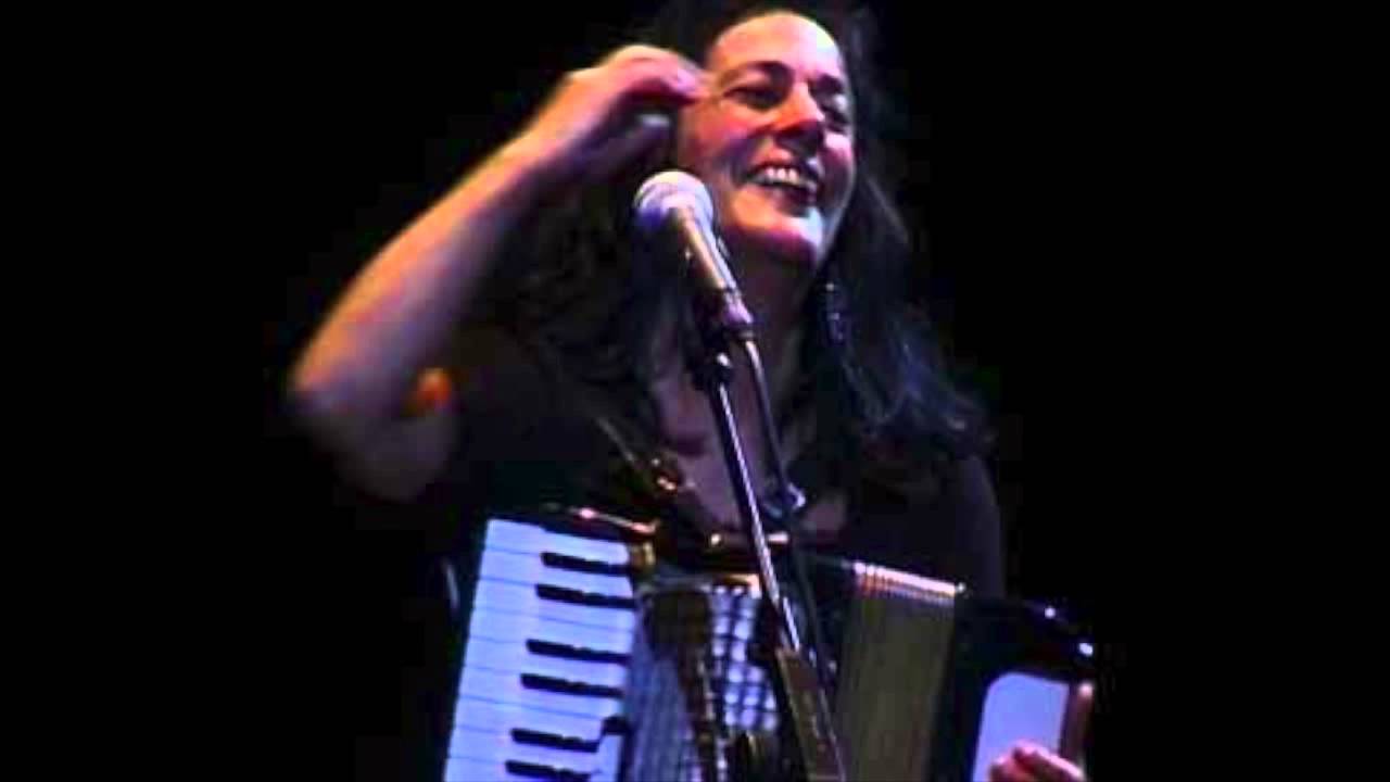 Sarah Alexander - Madr&eacute; & Yam Hatichon