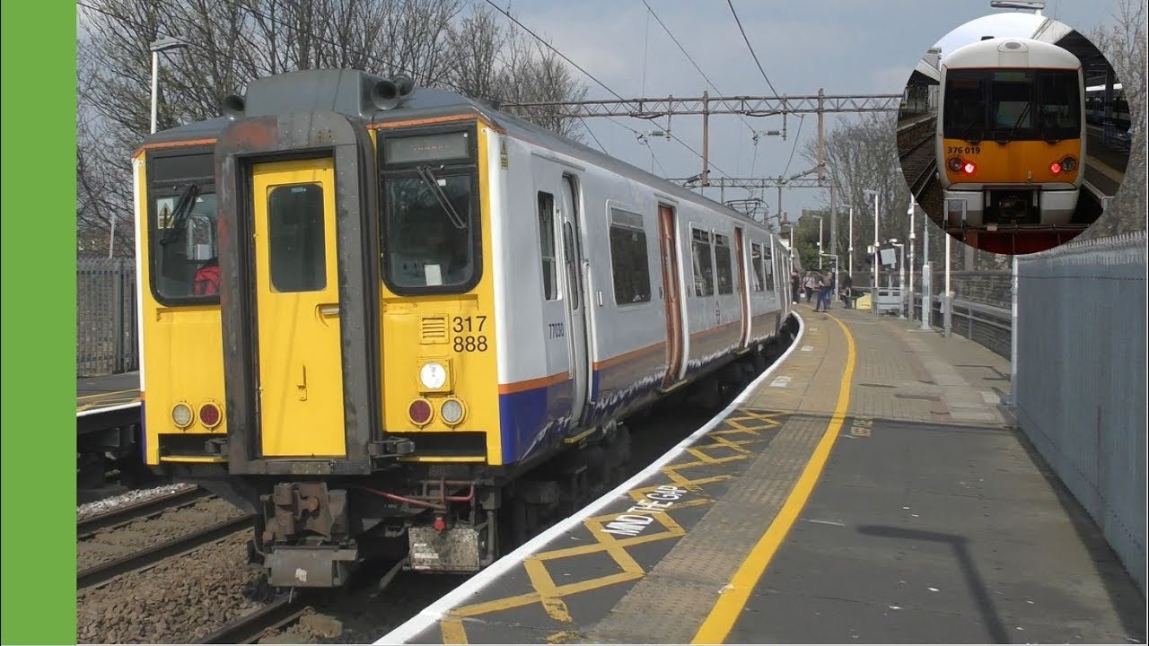 Trains at Bruce Grove