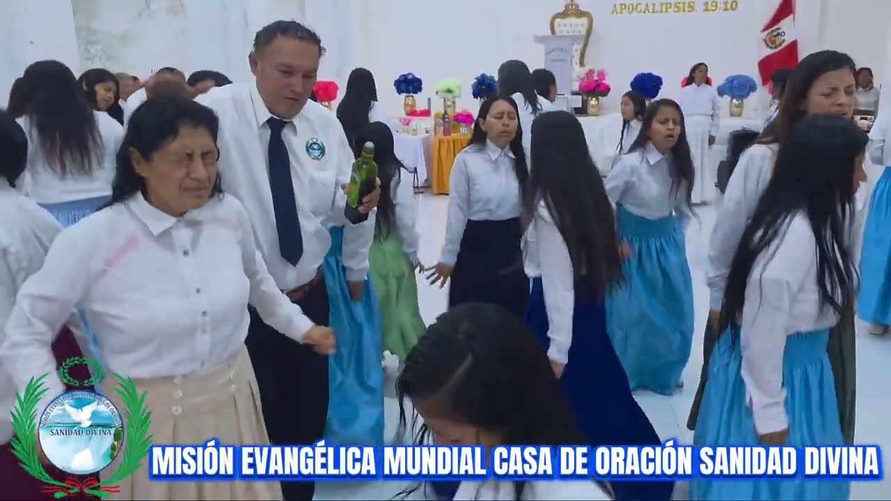 EL SANTO DE PERÚ DANZA CON SU PUEBLO A TRÁVES DE HOMBRES 