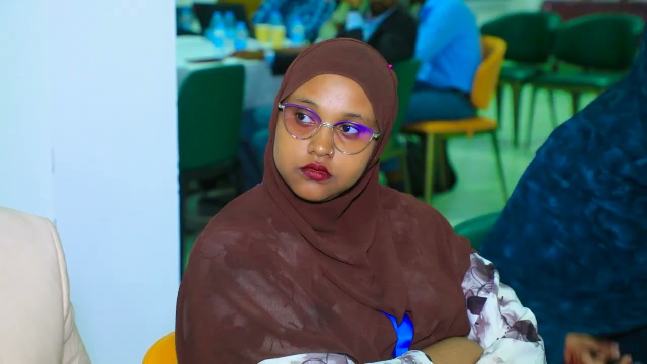 Wasiirka Wasaaradda  Beeraha iyo waraabka oo daahfuray Shirka daneeyeyaasha adkeysiga bulshada.