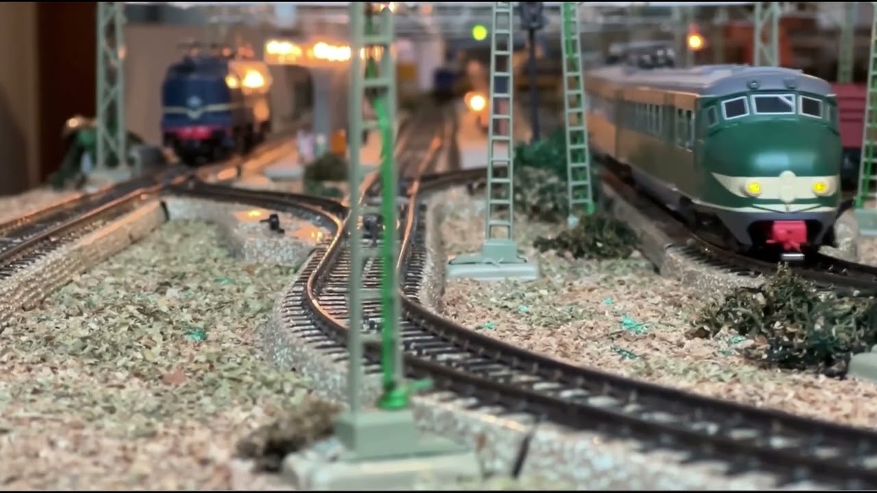 De Hondekop en de 1216 in H0 schaal | The Dutch ˝Dog's head˝ and the 1216 in model
