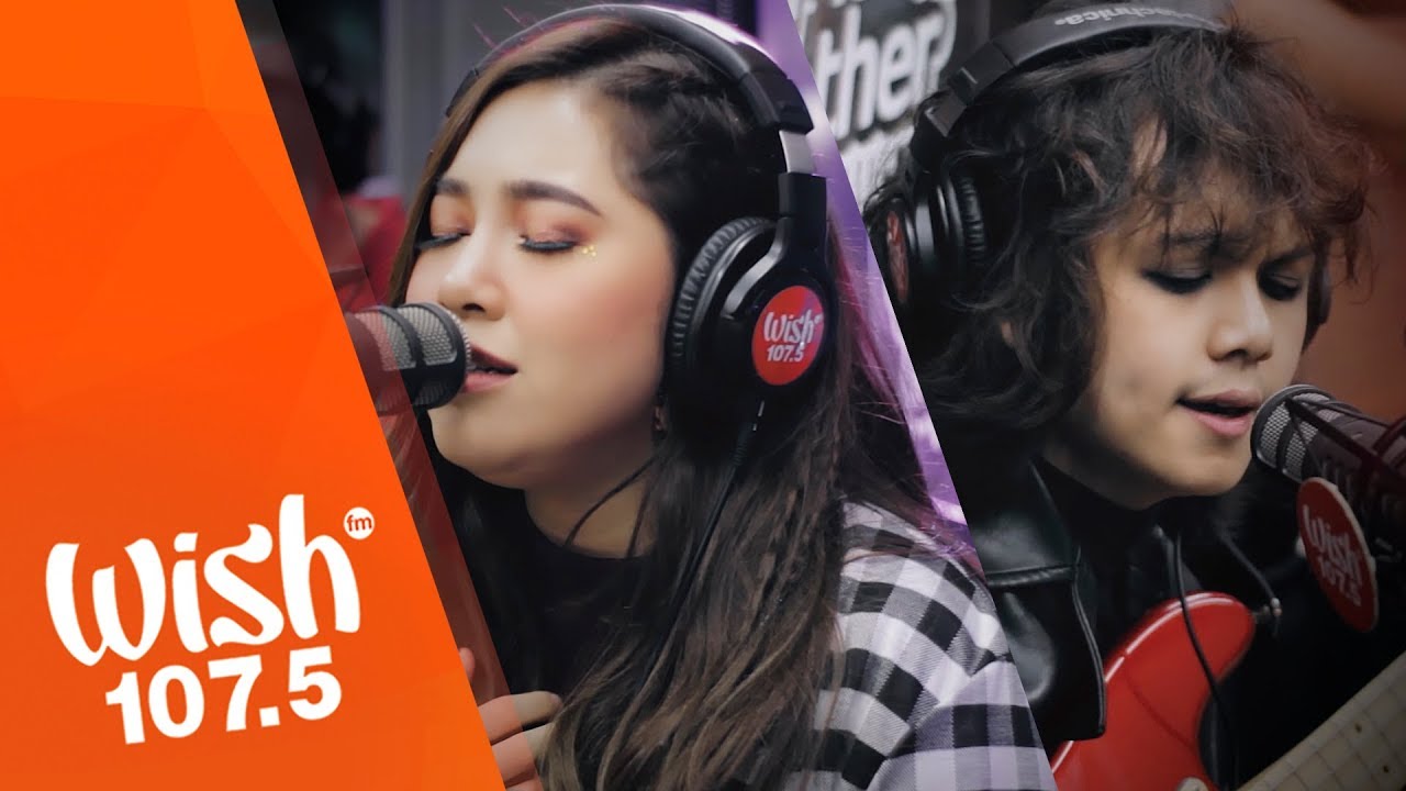 Moira and IV of Spades perform 