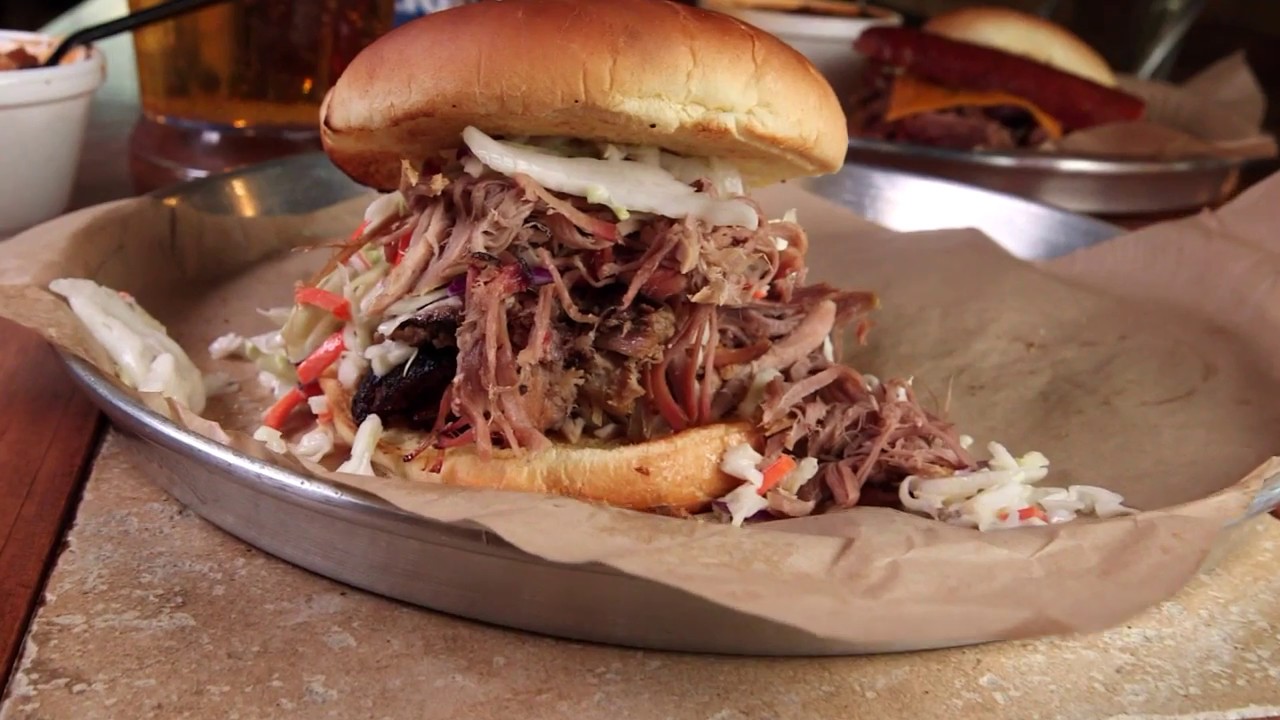 Willie Jewell's Old School Bar-B-Q