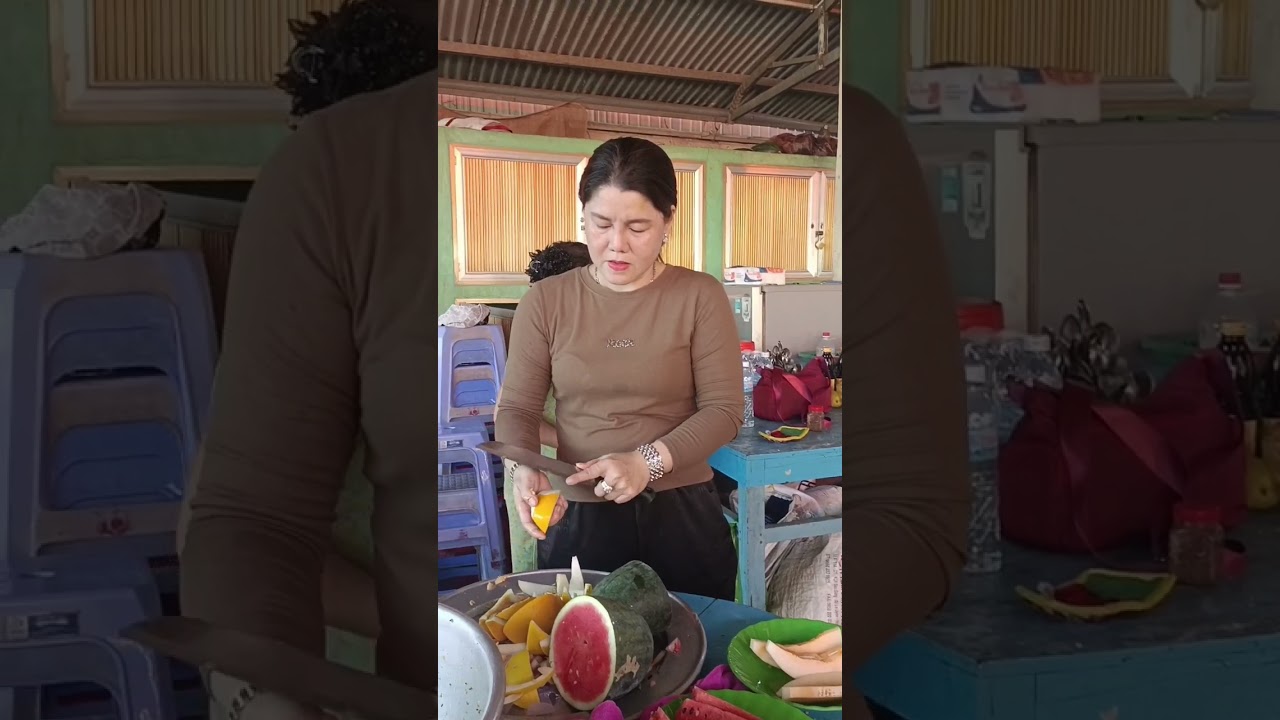 Dinh Thẻ Số 1 Ngày Rằm 15 Hôm Nay.Ngày Mai Rằm16 Cô Bác Gần Xa Đến Viếng Dinh Thẻ Số1 Rất Hoan Hỉ 