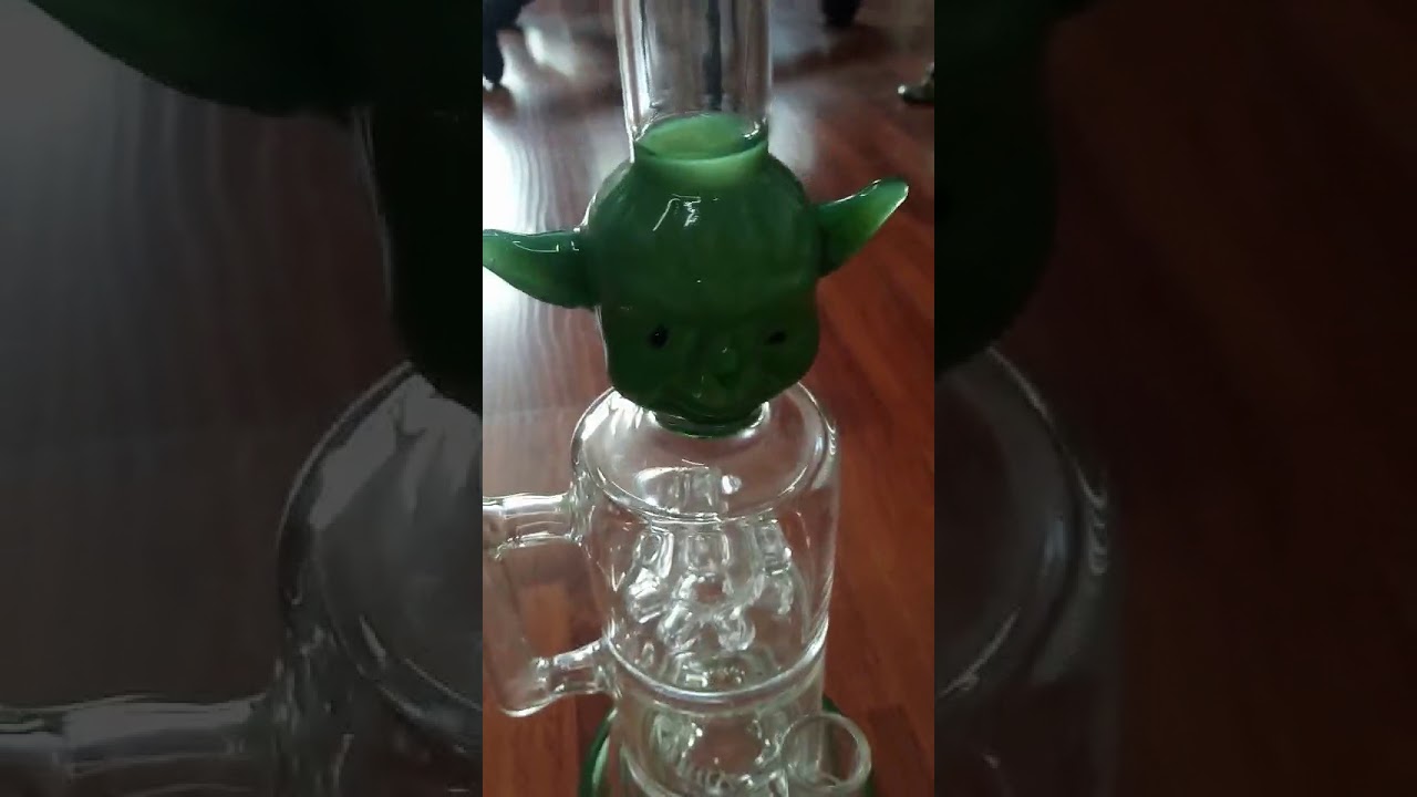 Cool Bongs, Cool Skull Glass Bongs!