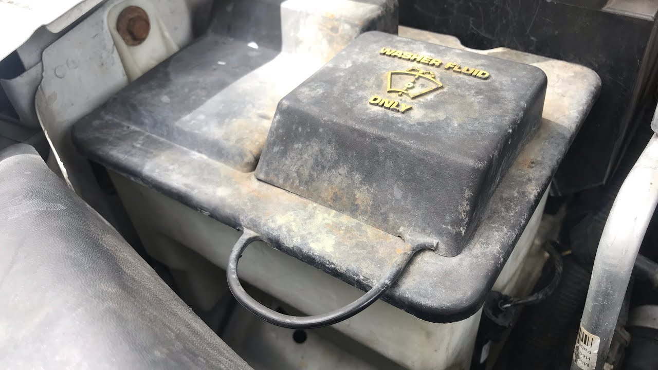 Замена насоса омывателя лобового стекла Ford F150 2007 года