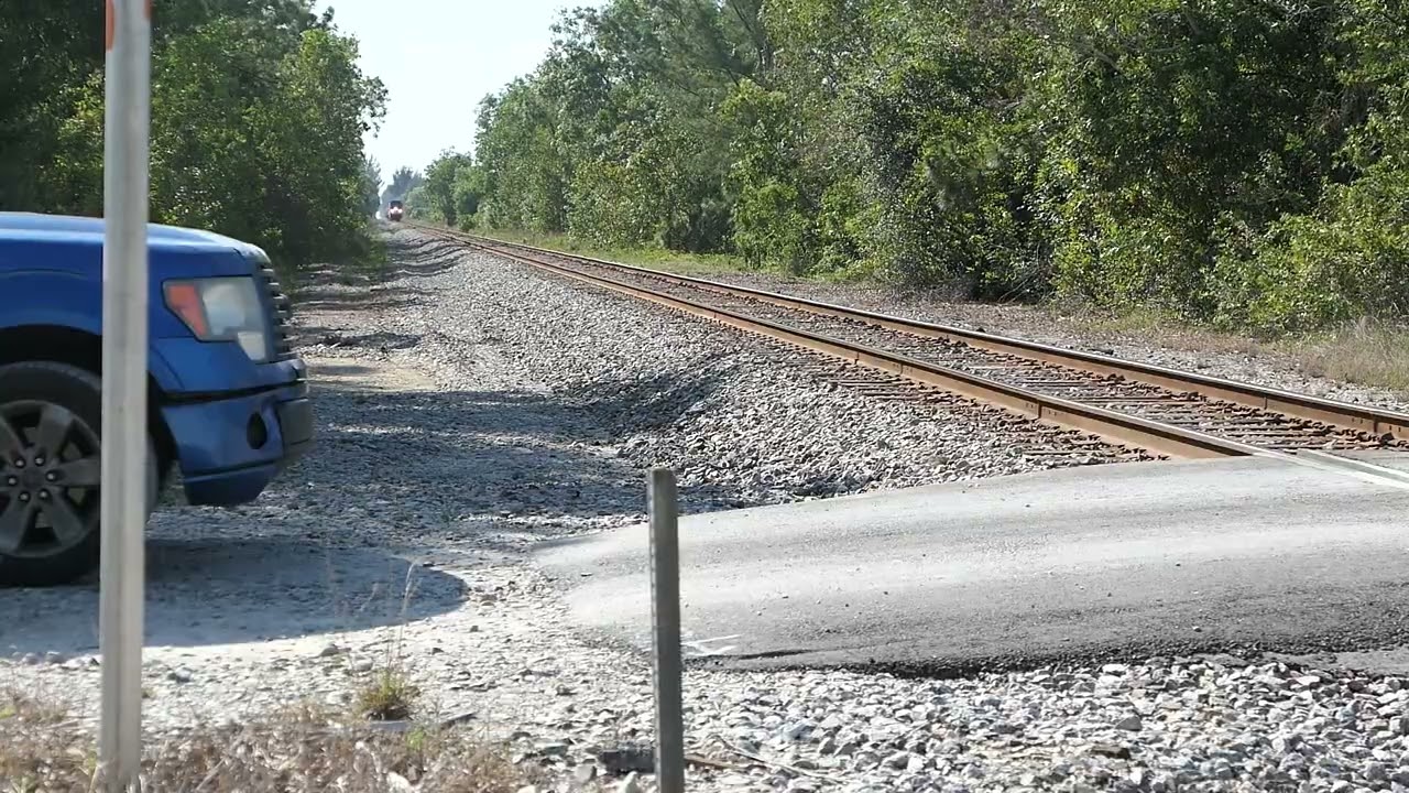 Amtrak Silver Meteor 97 At No Crossing Gate Grade In Palm Beach County