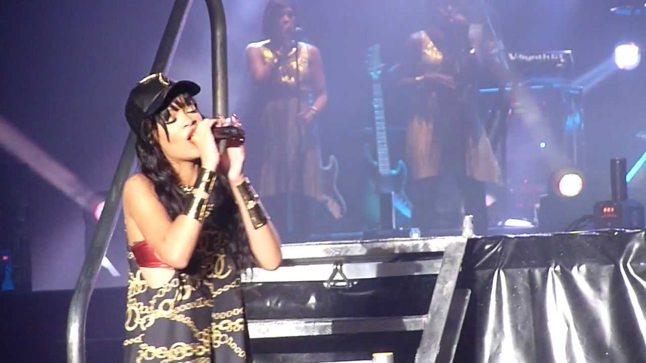 Rihanna på Kollenfestivalen i Oslo, Watch n' Learn + Rude Boy