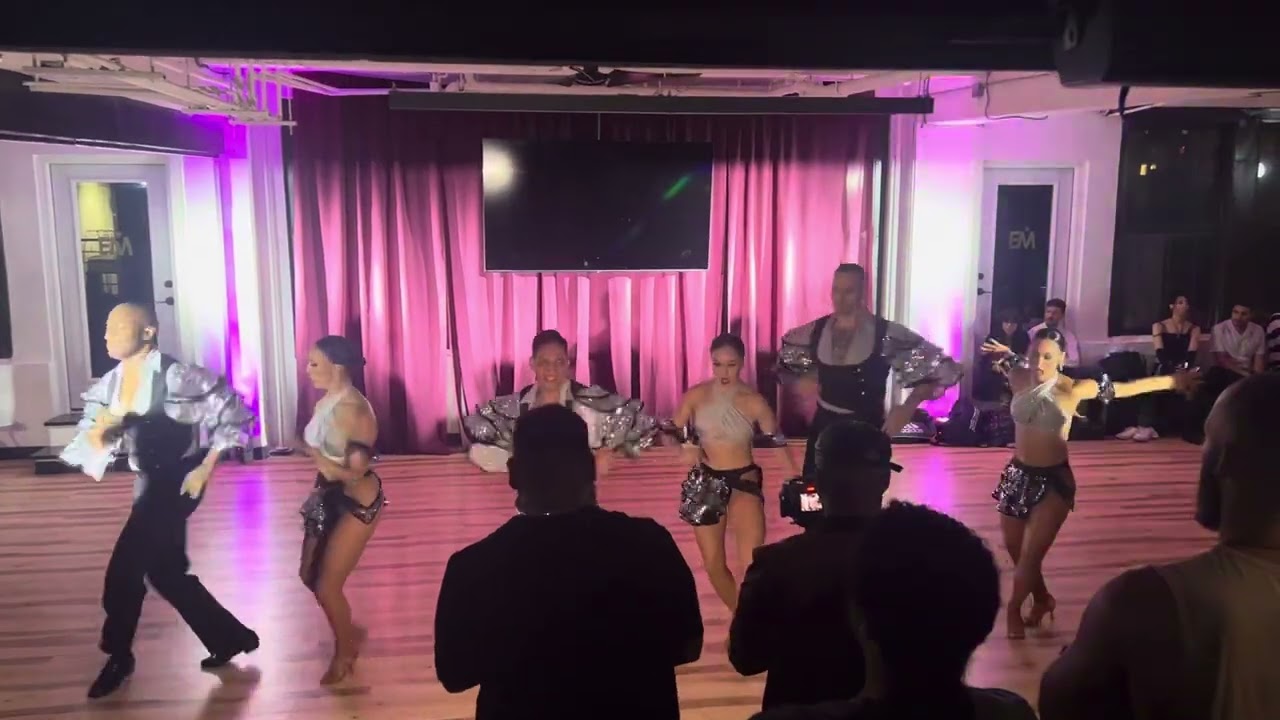 Soneros de bailadores Latín Soul Dancer