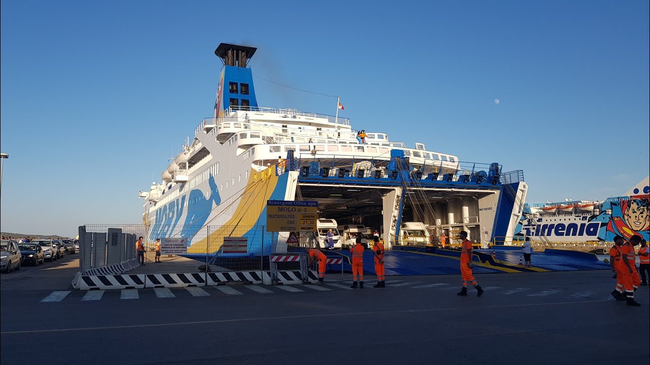 Arrival of ferry 