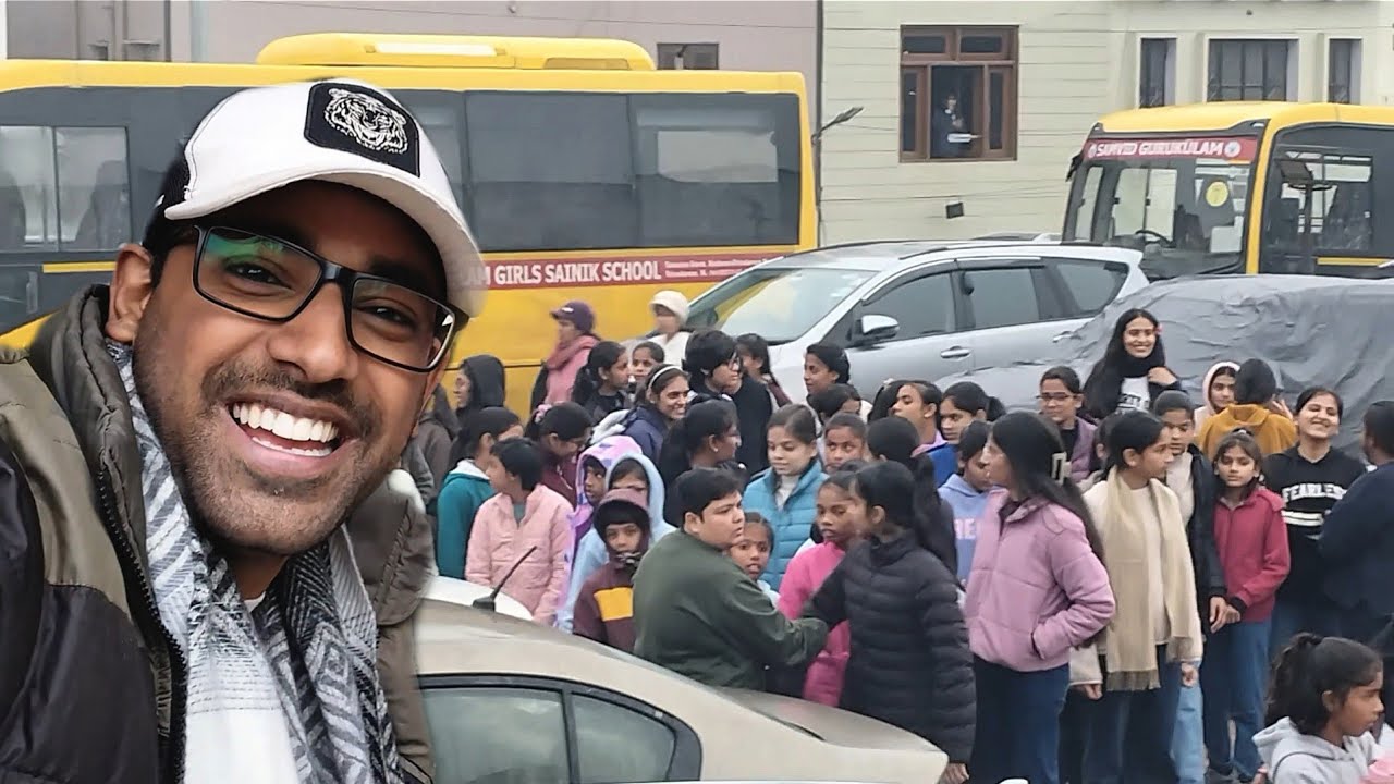 Pura Gaon Gaya Border 2 Dekhne 😍🤟