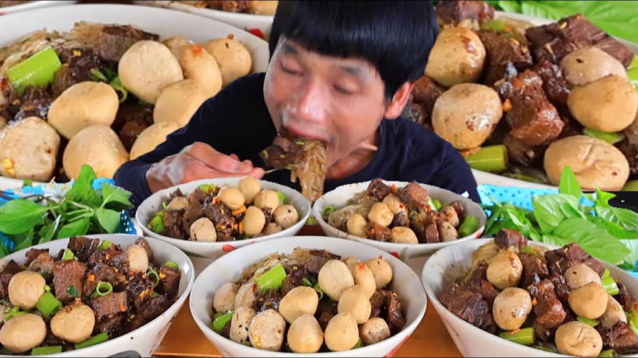 ก๋วยเตี๋ยวเรือเนื้อตุ๋นแกล้มผักสดแซ่บคักขนาดครับพี่น้องMUKBANG EATING SHOW/โก้อีสานพาแดก