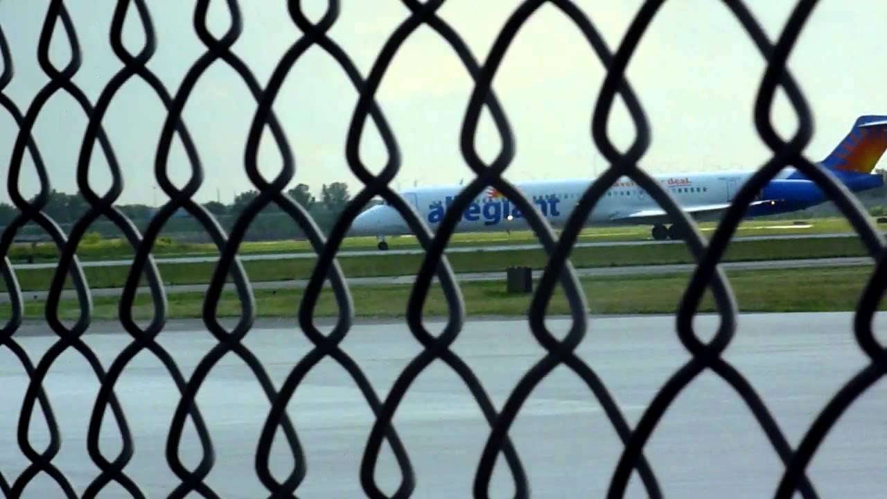 Allegiant Air McDonnell Douglas MD-80 Takeoff from Gary/Chicago International Airport