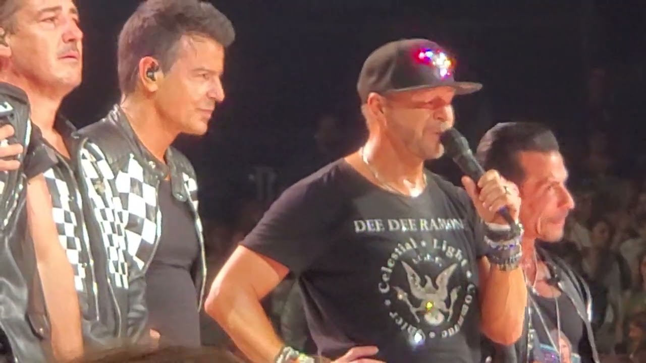 NKOTB emotional..back home Garden 15Jul2022