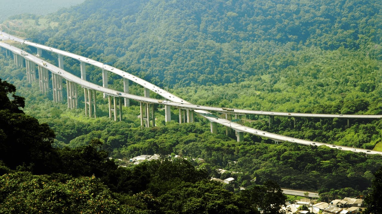 A Mega rodovia do Brasil que atravessa a Mata Atlântica