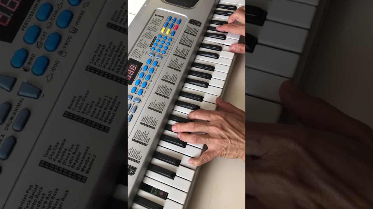 Composition avec piano enfant