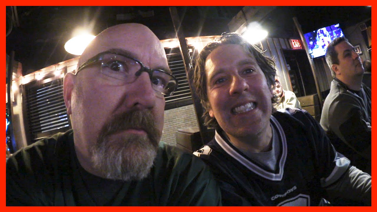 Superbowl Sunday, helping my sister watching the game with Tickled Toad - Ken's Vlog #585