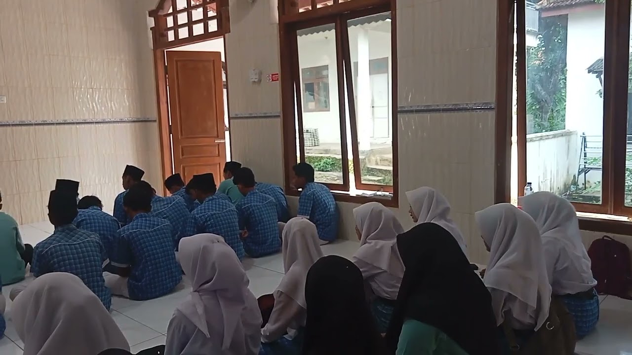 LKLB Literasi Keagamaan Lintas Budaya Semangat Membuka Rasa Aman dan Nyaman dalam Segala Sesuatunya 