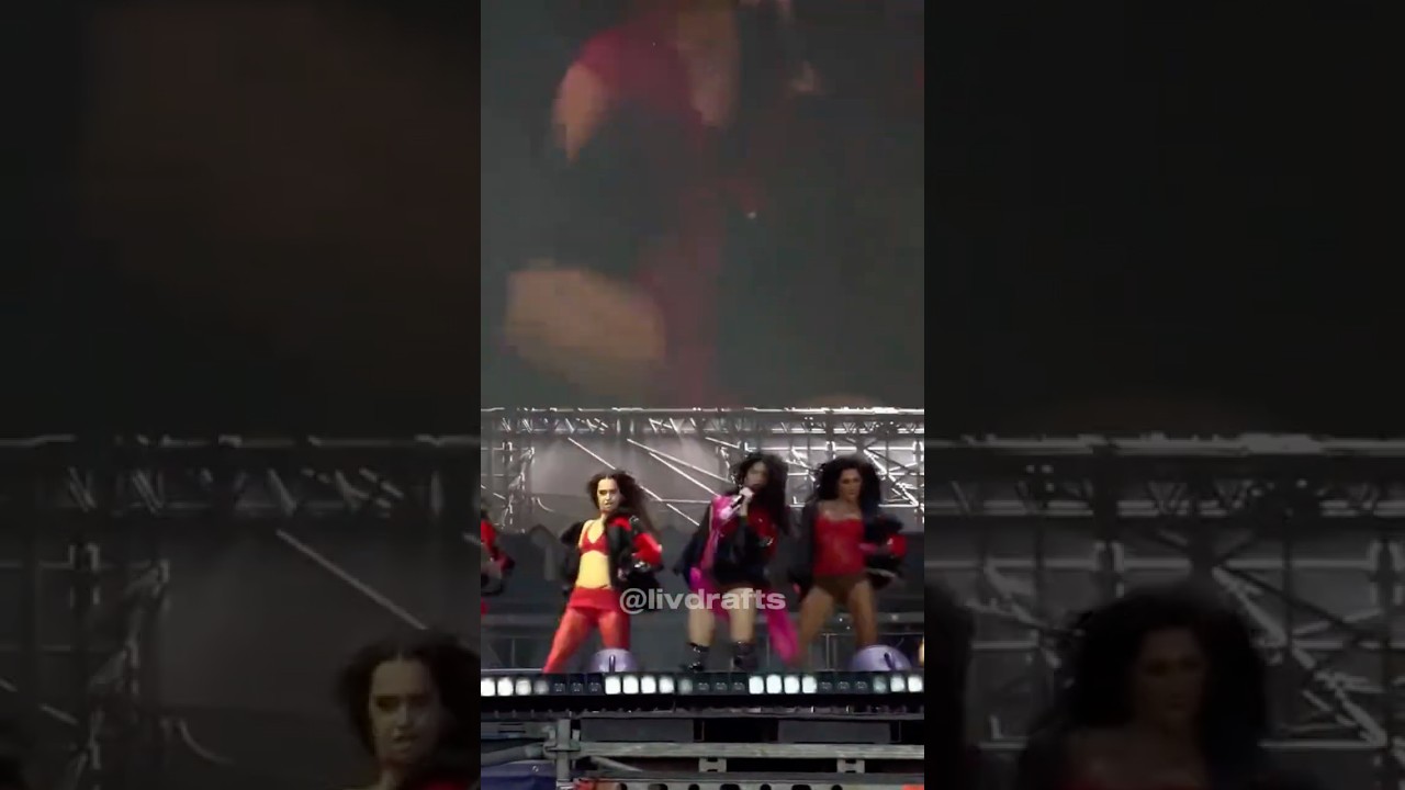 KATSEYE &ldquo;Debut&ldquo; Live @ Lollapalooza Argentina 2026 💙⭐️💫✨ part 3