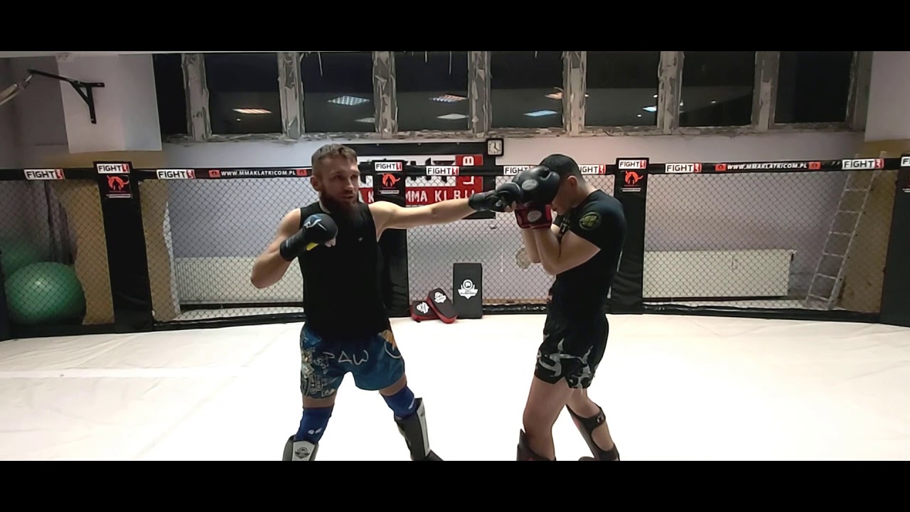 Odc. 1/5 - Kickboxing - Defensywa Pasywna (jak trzymać gardę, żeby nie bolało?!)