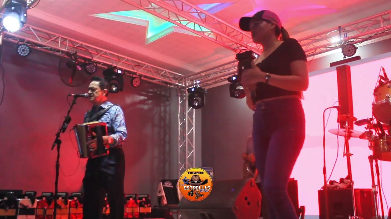 NI TE AMO NI TE OLVIDO EN VIVO ALFREDO ESCUDERO Y LOS MONTAÑEROS EN EL TURICENTRO TRES ESTRELLAS