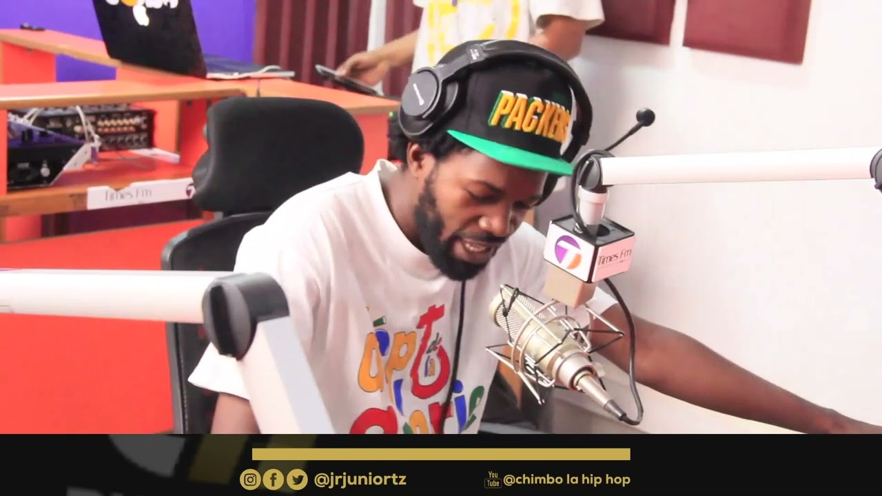 Medani aka Born Bush Boy ndani ya Nata na Mdundo. kwenye 100 unampa ngapi??
